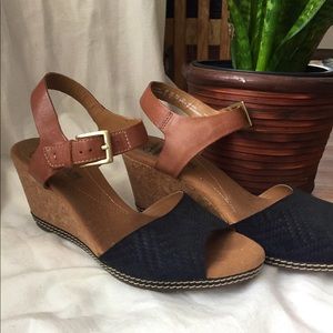 CLARKS wedges sandals leather black and brown boho